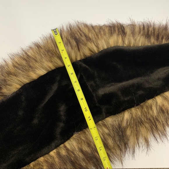 Faux Frenzi By Dena Plush Faux Fur Velour Wide Wrap Shawl Scarf Black & Brown - Picture 12 of 12